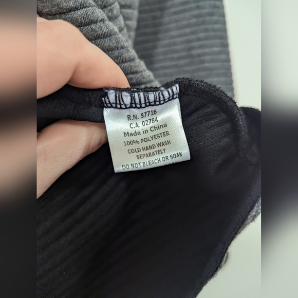Papillon Grey with Black Collar and Lining Zip Poncho s: M - Picture 4 of 8